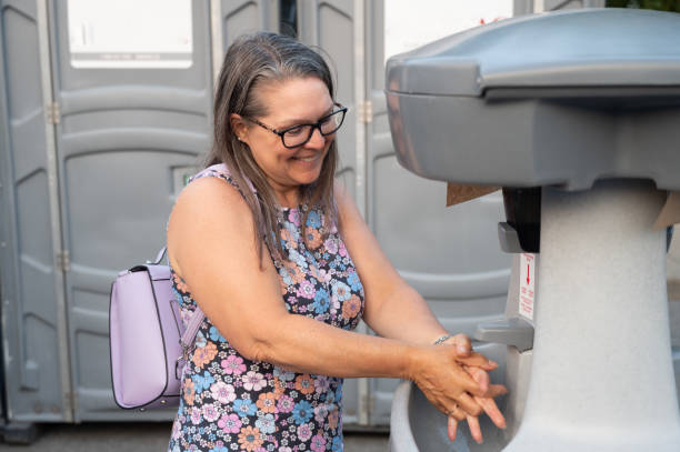 Portable Toilet Options We Offer in Sunland Park, NM